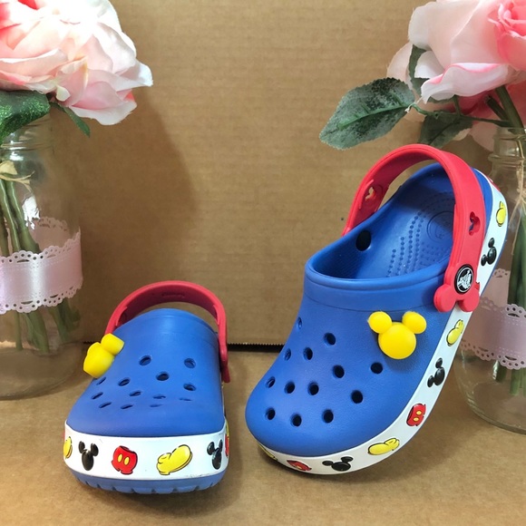 crocs mickey led